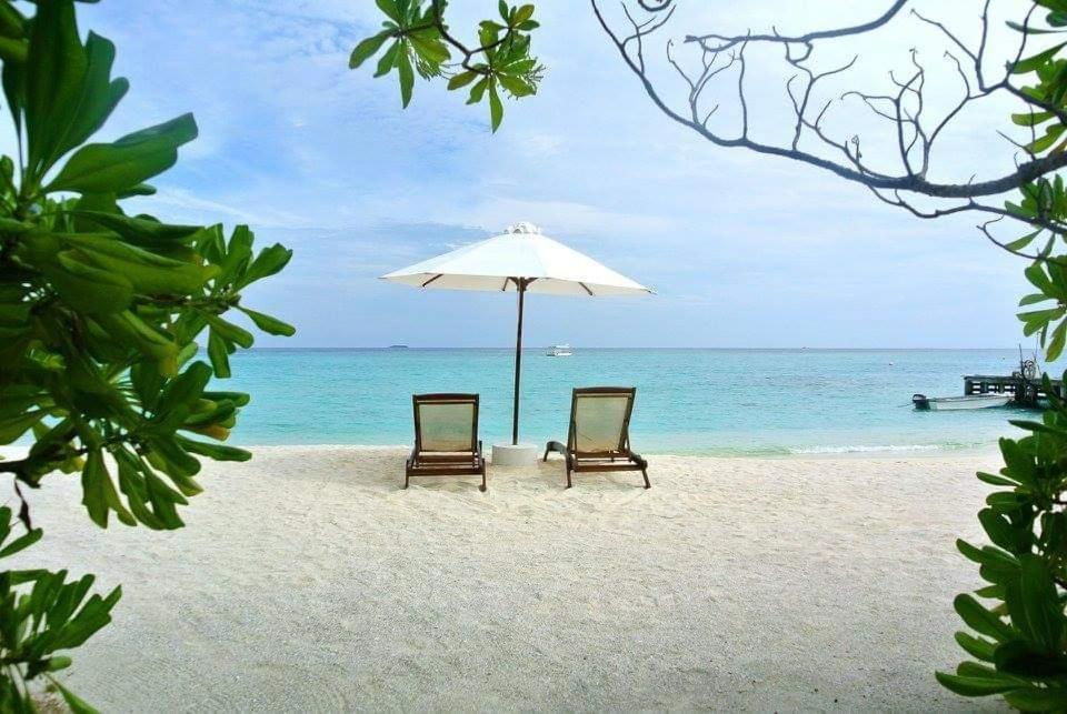 Ukulhas Villa Beach Hotel Экстерьер фото