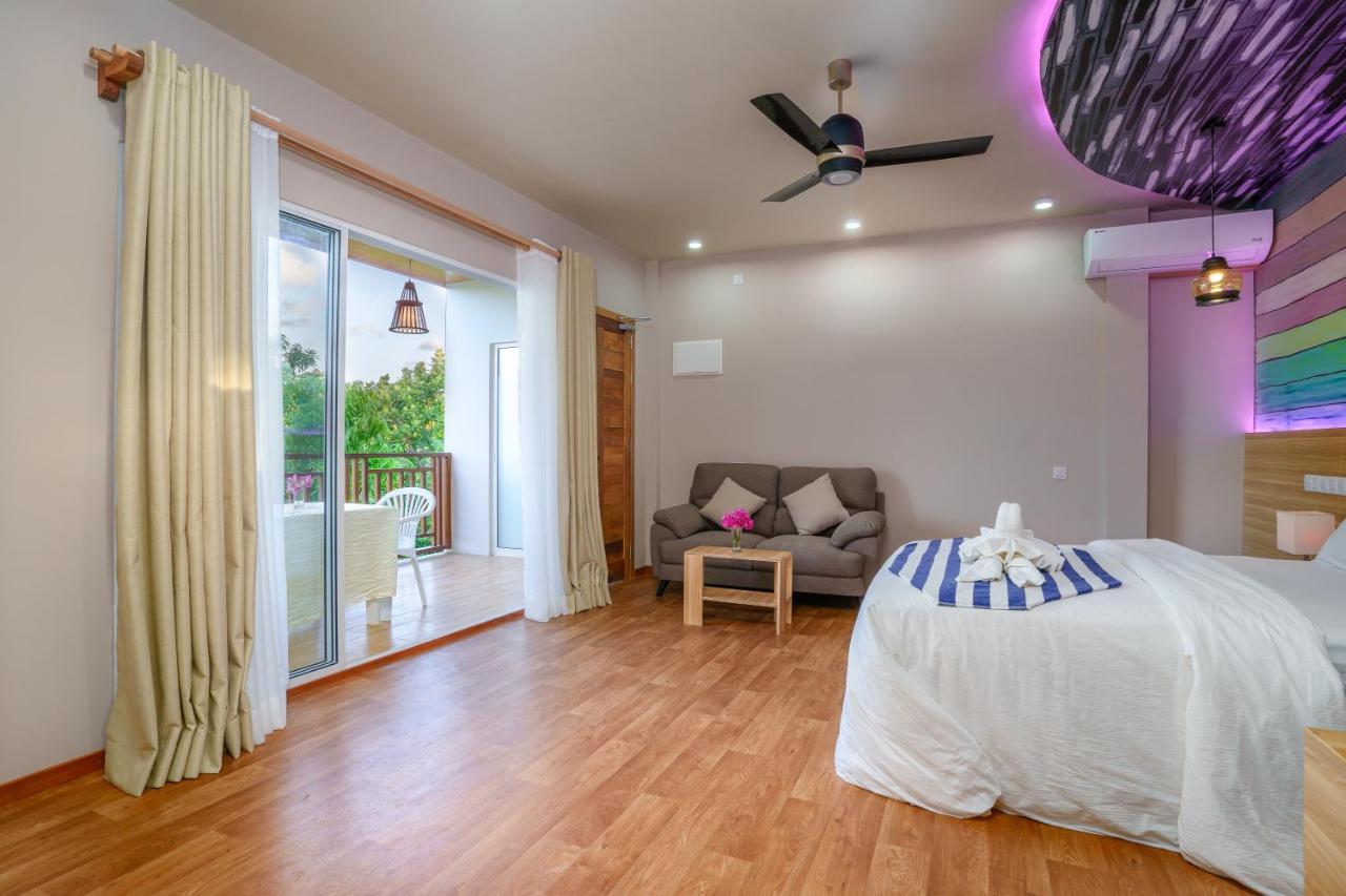 Ukulhas Villa Beach Hotel Экстерьер фото