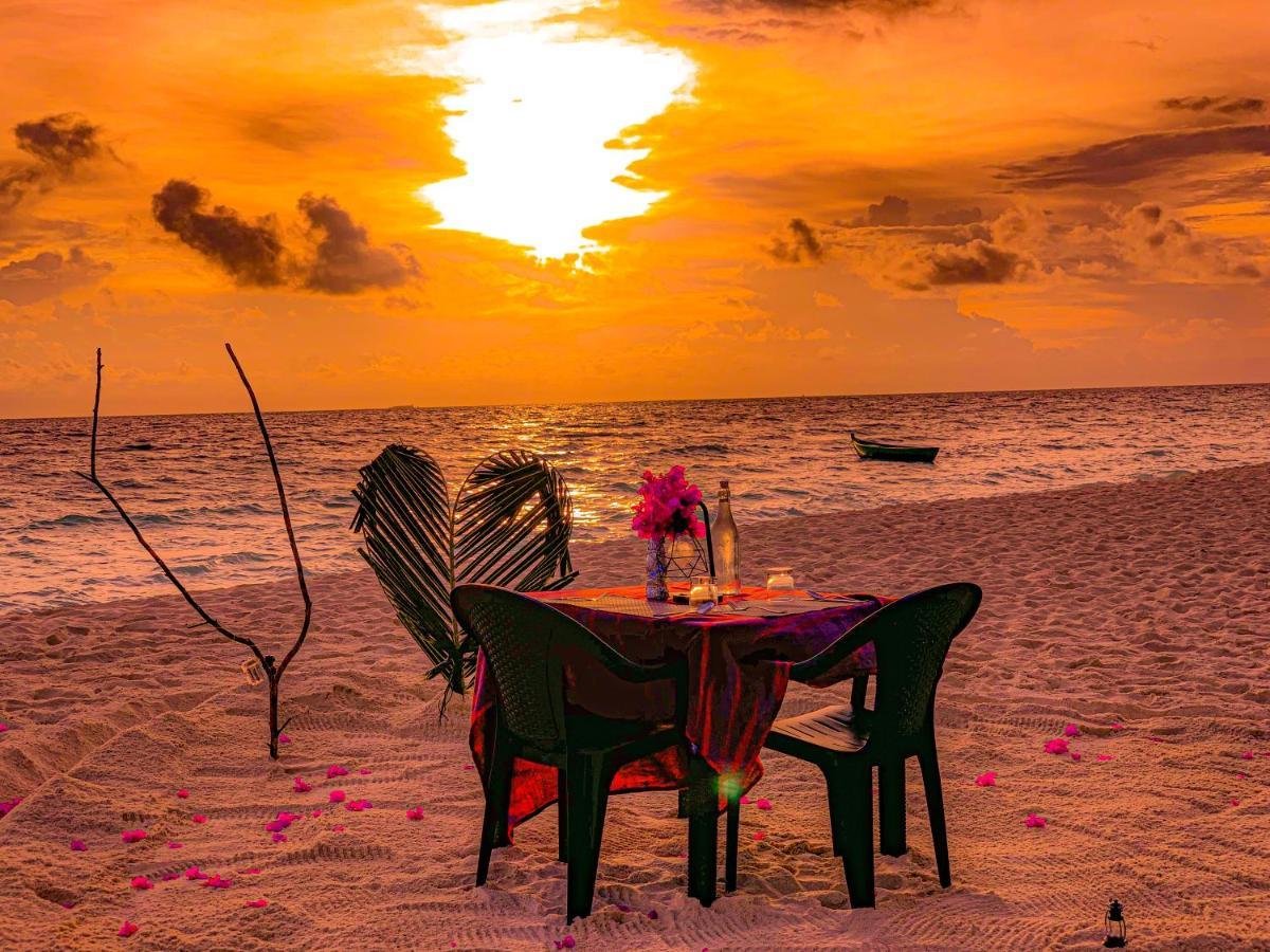 Ukulhas Villa Beach Hotel Экстерьер фото