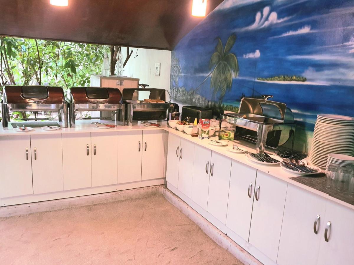 Ukulhas Villa Beach Hotel Экстерьер фото