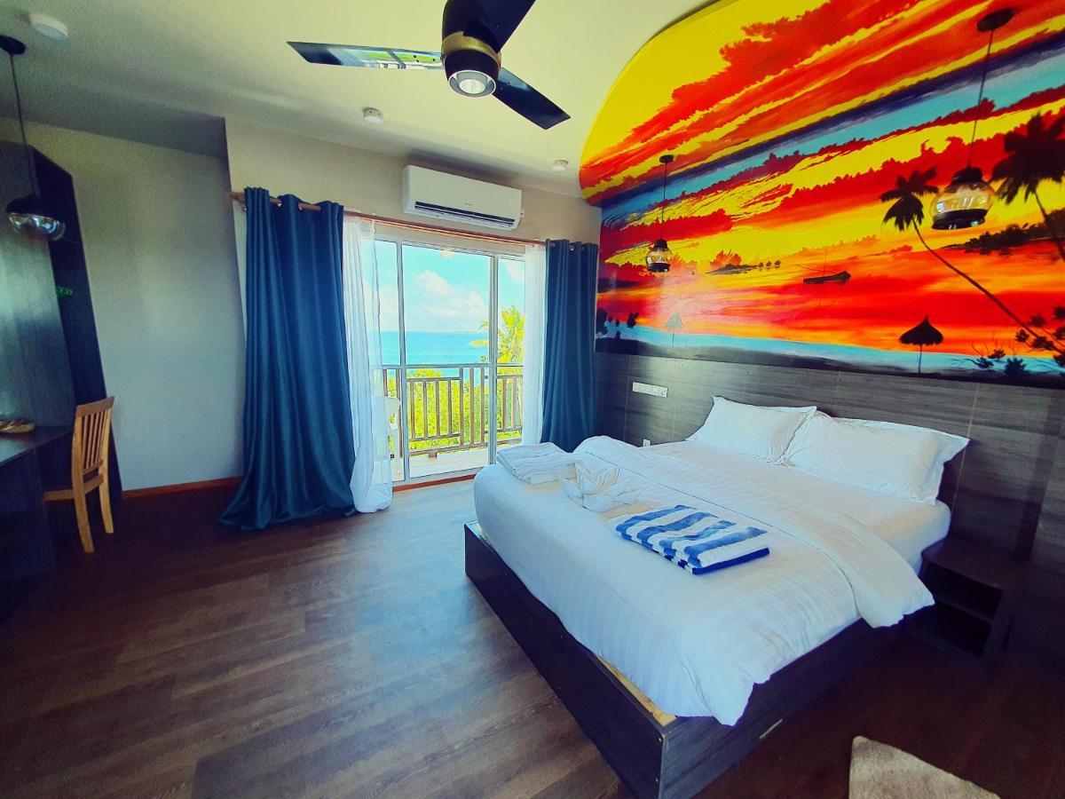 Ukulhas Villa Beach Hotel Экстерьер фото